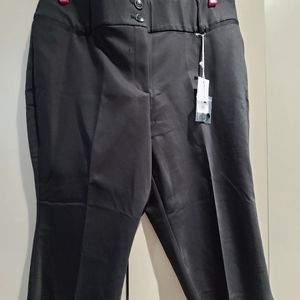NWT Lane Bryant Black Pedal Pants 18 Petite